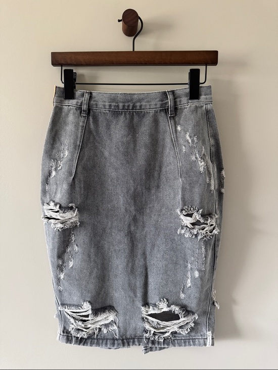 One Teaspoon Dresses & Skirts - ONE TEASPOON PHANTOM FREELOVE DISTRESSED DENIM PENCIL SKIRT GRAY SIZE 27